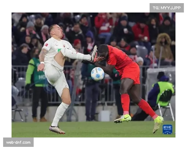 战术板：奥格斯堡如何部署防守反击应对拜仁的高位压迫